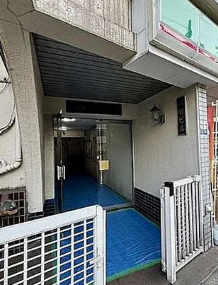 entrance (image)