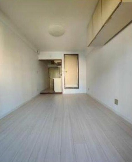 interior (image)